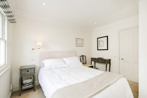 Kensington Rose image 3
