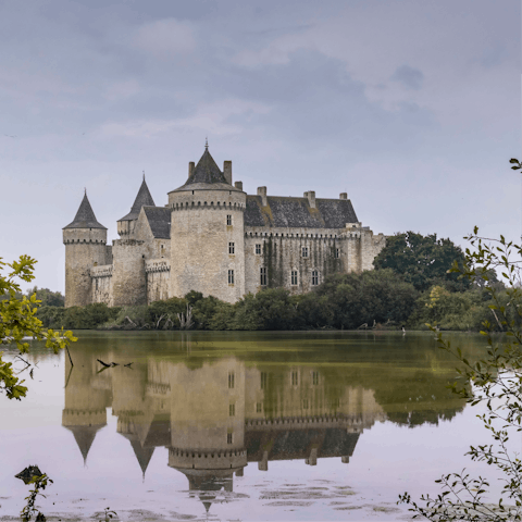 Discover the ancient castles and bustling markets of Sarzeau