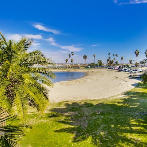Stay on a stunning waterfront location at Mission Bay