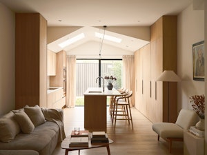 Sunlit London Quarters image 1