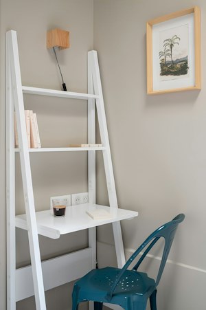 The Oenophile's Eiffel image 9