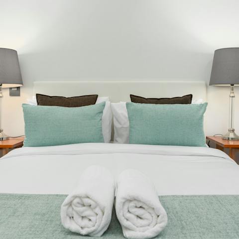 Wake up in the comfortable bedroom feeling rested and ready for another day of Cape Town sightseeing
