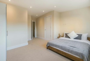South Kensington Living image 9