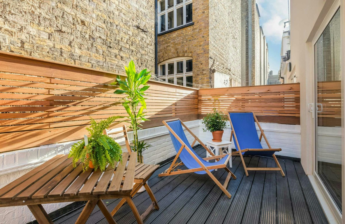 South Kensington Living