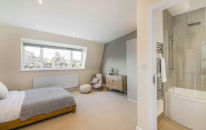 South Kensington Living image 3