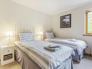 Sea & Skye image 12