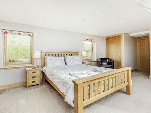 Sea & Skye image 10