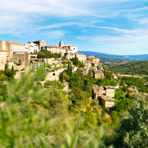 Explore Provence from this beautiful Luberon home