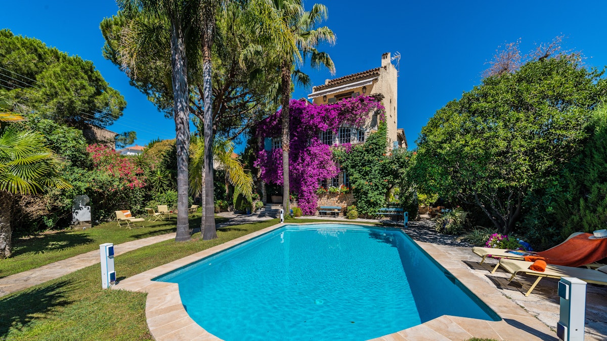 A Riviera Charmer, Provence-Alpes-Côte d'Azur