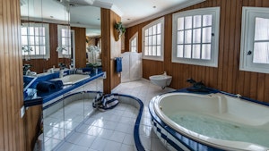 A Riviera Charmer image 9