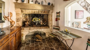 A Riviera Charmer image 8