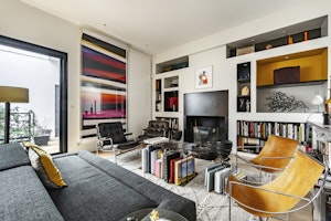 Perfect Parisian Pad image 14