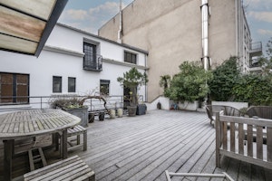 Perfect Parisian Pad image 11
