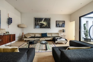 Perfect Parisian Pad image 6