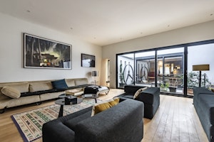 Perfect Parisian Pad image 5