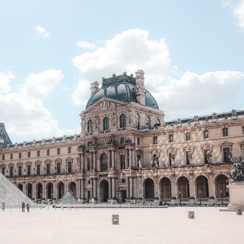 Take a morning stroll down to the magnificent architecture of the Louvre