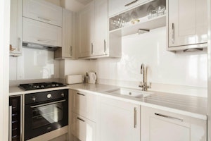 Notting Hill Crescent image 10