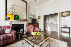 Notting Hill Crescent image 5