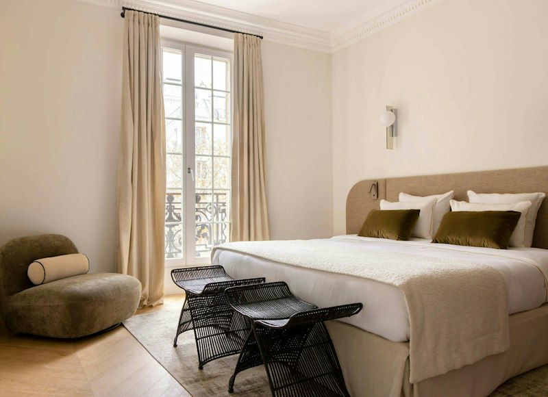 Parisian Shine additional image
