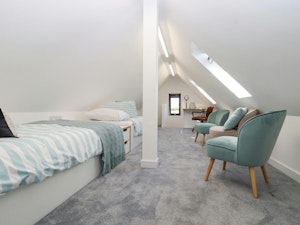 Dover Whisper image 10