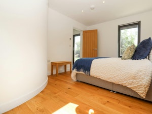 Dover Whisper image 5