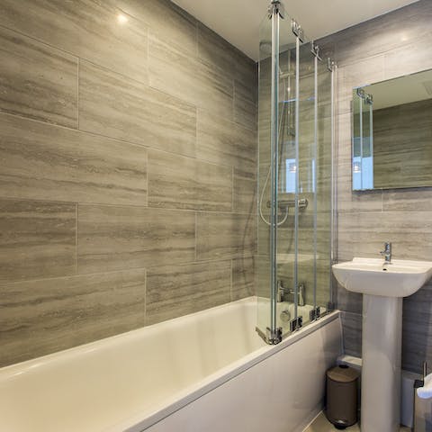 Enjoy a long soak in the bath after a busy day exploring the local coastline