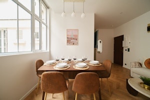 Cobbles & Walnut image 13