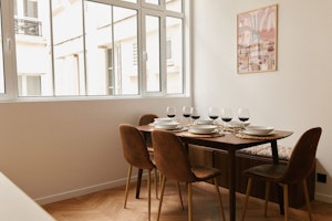 Cobbles & Walnut image 11