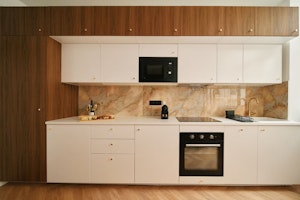 Cobbles & Walnut image 4