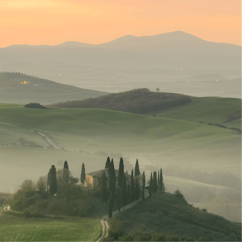  Drive through the rolling hills of Tuscany and into this 18th century villa 