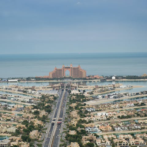 Experience the magic of Dubai from Palm Jumeirah