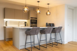Henley Hideaway image 13