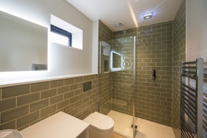 Henley Hideaway image 12