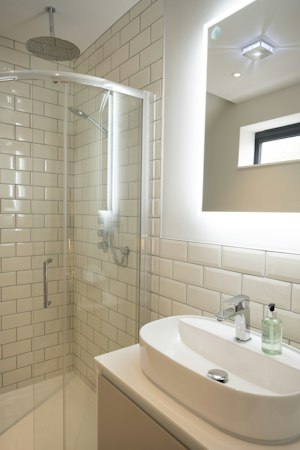 Henley Hideaway image 10