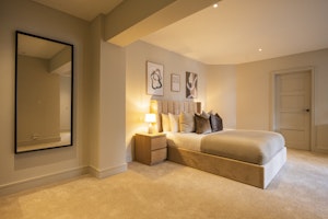 Henley Hideaway image 3