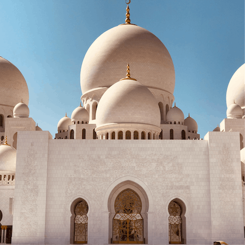 Stay in the heart of Dubai – a ten-minute walk from the Grand Mosque