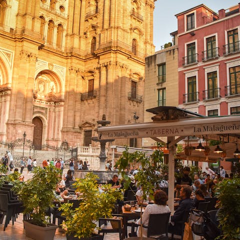 Drive down to Malaga for a city trip – just 40 km away
