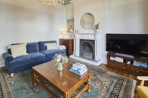 Victorian Elegance image 2