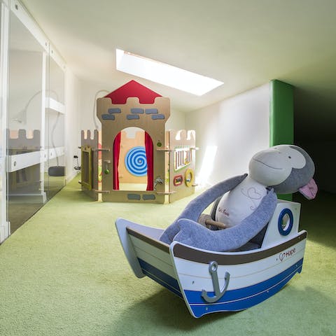 Keep little ones entertained for hours in the play room