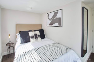 West Cliff Modern image 7