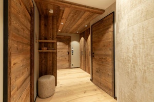 Champagne Powder image 9