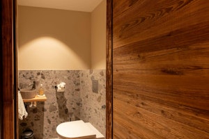 Champagne Powder image 5