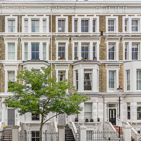 Soak up the charm and drama of this period townhouse