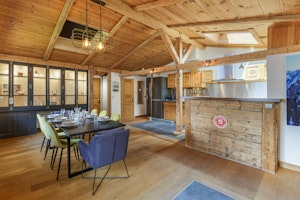 Timber & Frost image 13