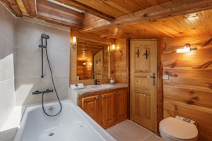 Timber & Frost image 12