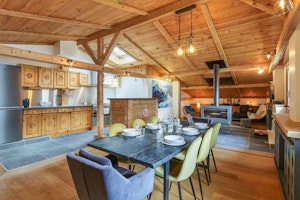 Timber & Frost image 1
