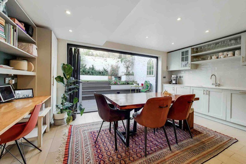 Fulham Gallery additional image