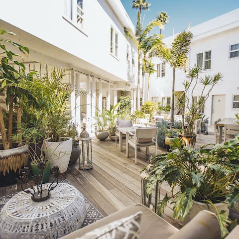 Sip a cocktail in the communal courtyard and treat yourself to a meal at the on-site Italian restaurant