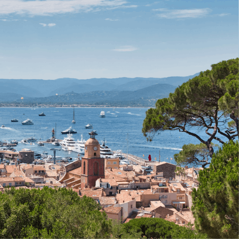 Explore the beautiful coastal town of Saint-Tropez – a short drive away