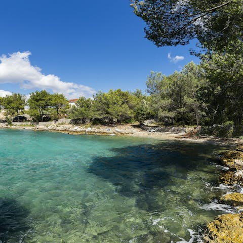 Walk down the path to Plaža Makarac, just 140m away